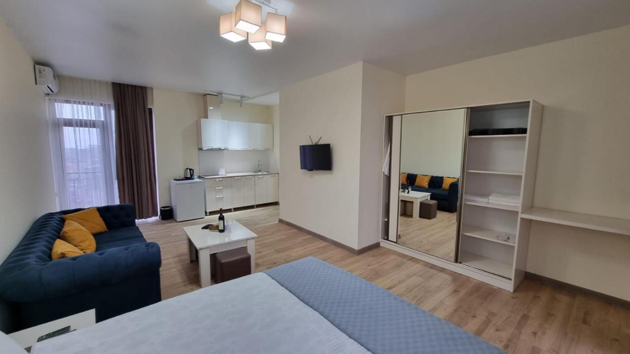 Gg Aparthotel Batumi Ngoại thất bức ảnh