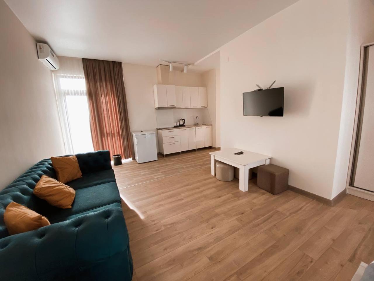 Gg Aparthotel Batumi Ngoại thất bức ảnh